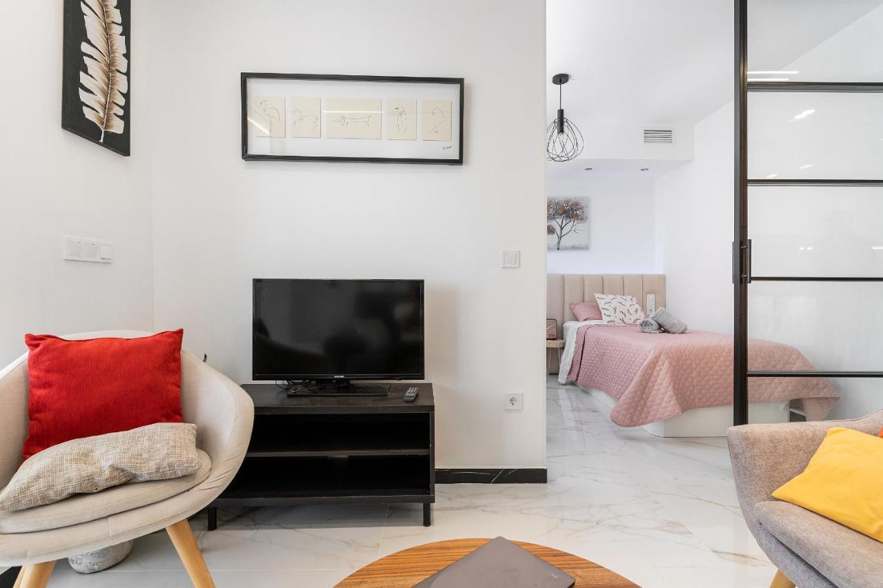 La Roca Chica Apartment ตอร์เรโมลิโนส ภายนอก รูปภาพ