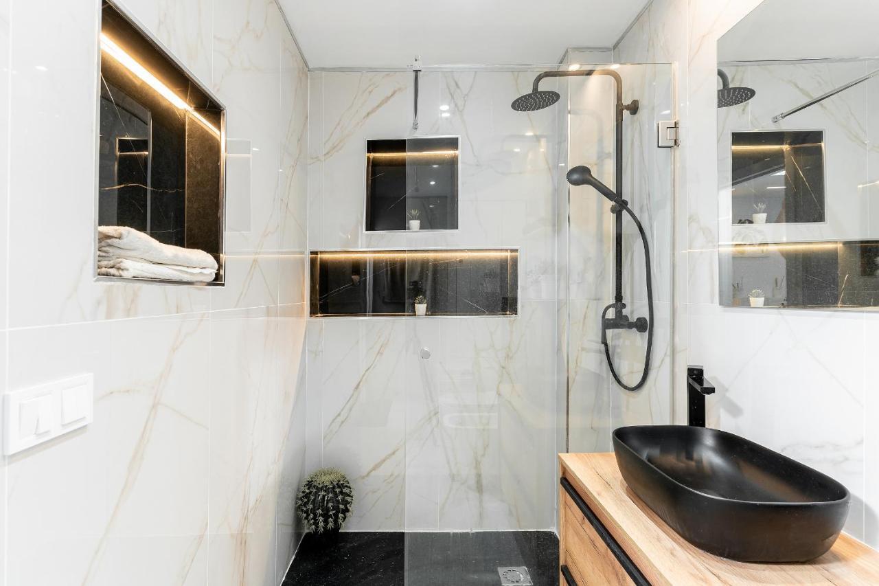 La Roca Chica Apartment ตอร์เรโมลิโนส ภายนอก รูปภาพ