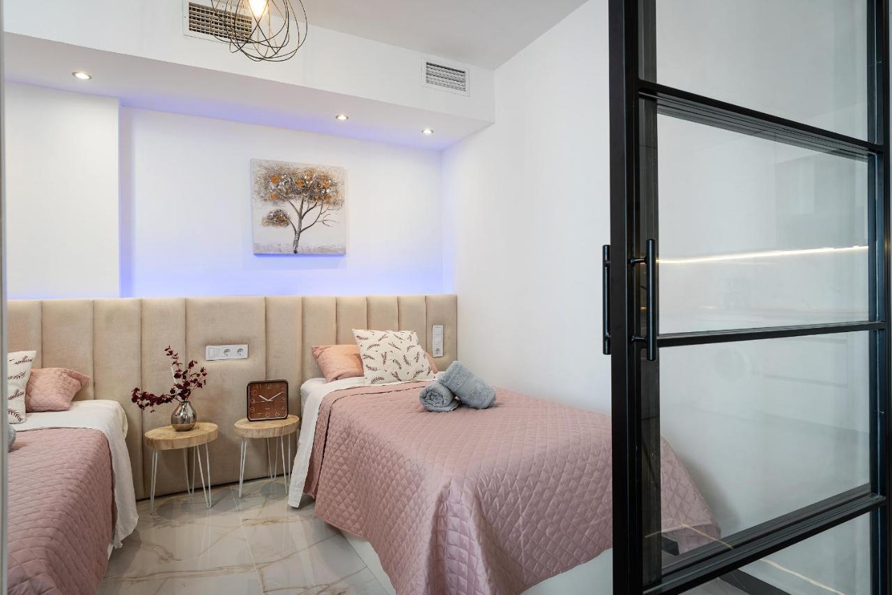 La Roca Chica Apartment ตอร์เรโมลิโนส ภายนอก รูปภาพ