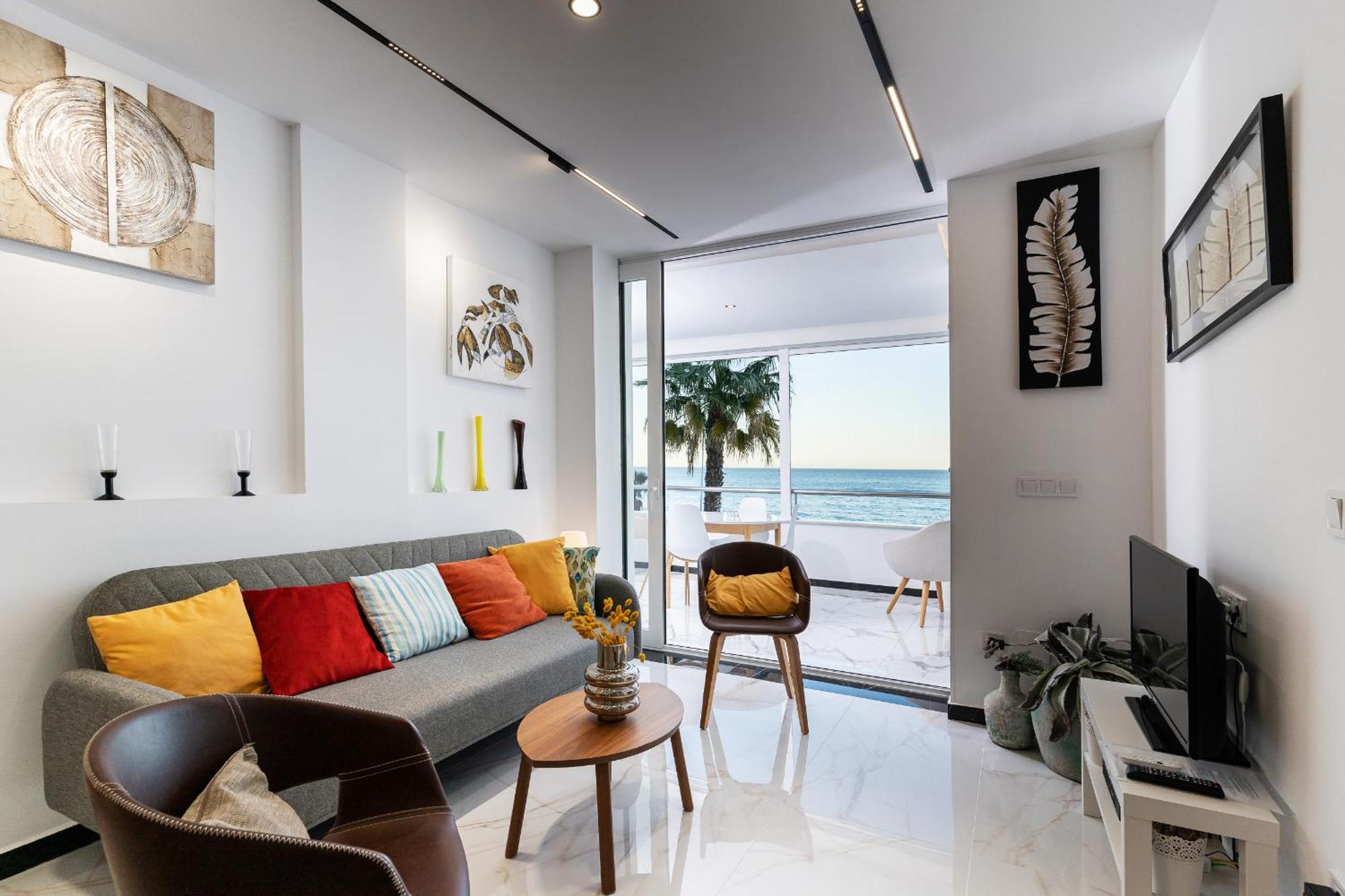 La Roca Chica Apartment ตอร์เรโมลิโนส ภายนอก รูปภาพ